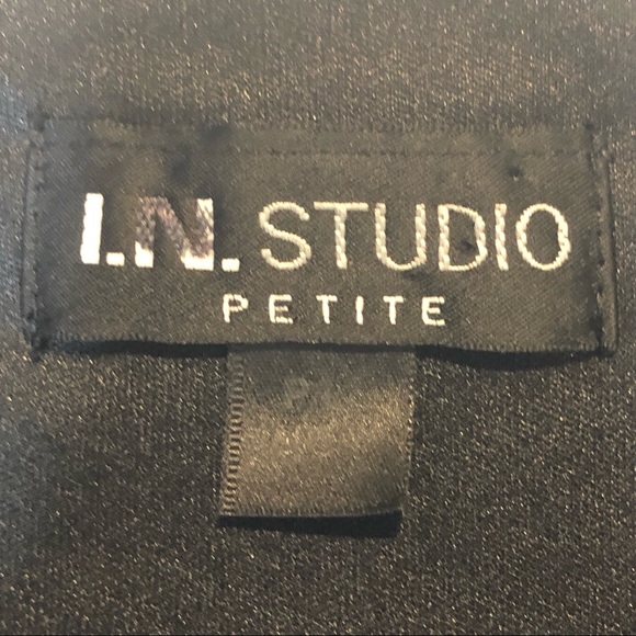 Cheetah Print IN Studio Petite Blouse. 223 - Picture 8 of 8